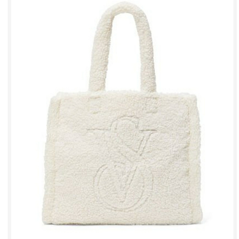 💗NIP!  VS soft & fluffy sherpa bag